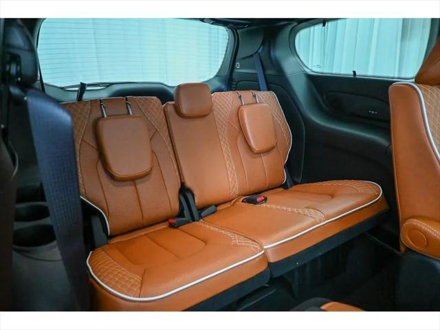 2025 Chrysler Pacifica Pinnacle AWD