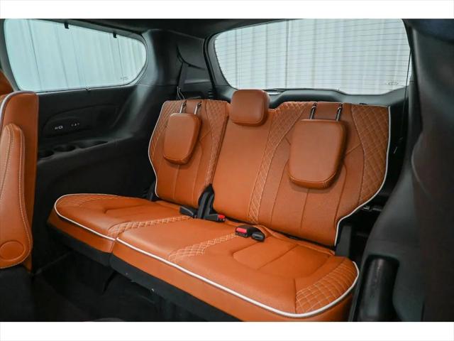 2025 Chrysler Pacifica Pinnacle AWD