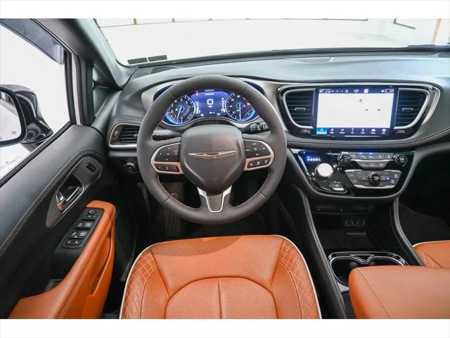 2025 Chrysler Pacifica Pinnacle AWD