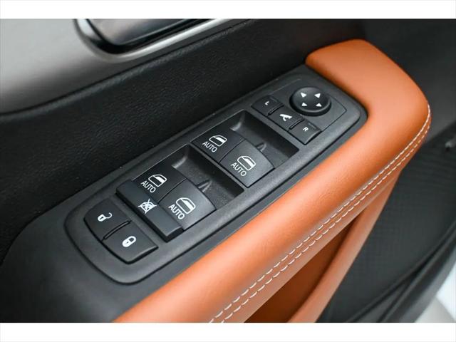 2025 Chrysler Pacifica Pinnacle AWD