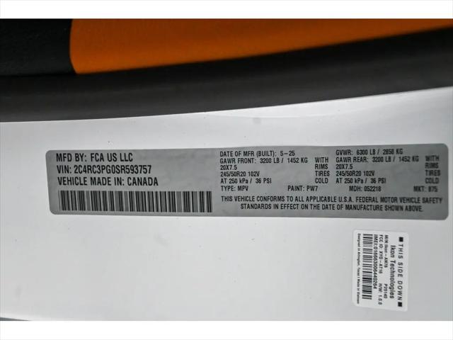 2025 Chrysler Pacifica Pinnacle AWD