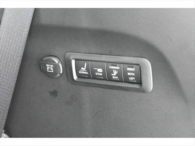 2025 Chrysler Pacifica Pinnacle AWD