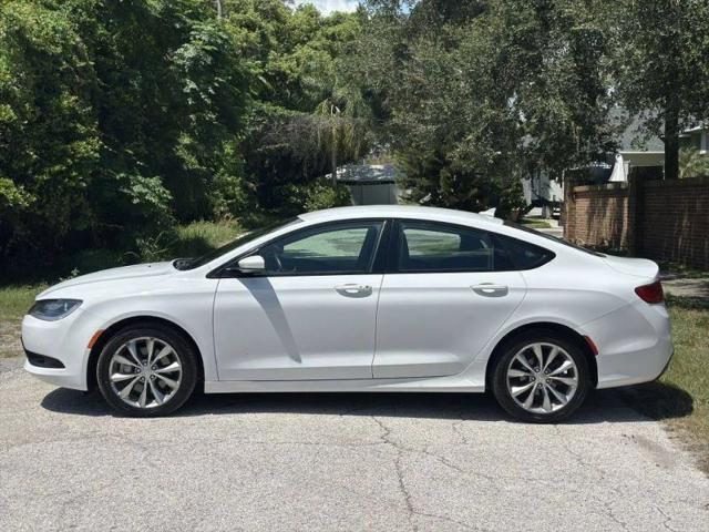 2016 Chrysler 200 S