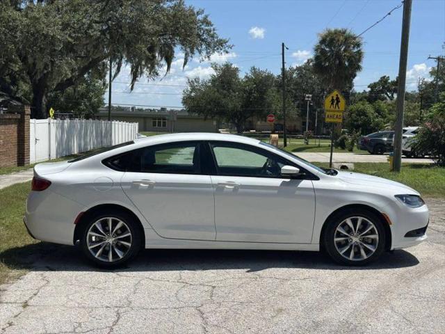 2016 Chrysler 200 S