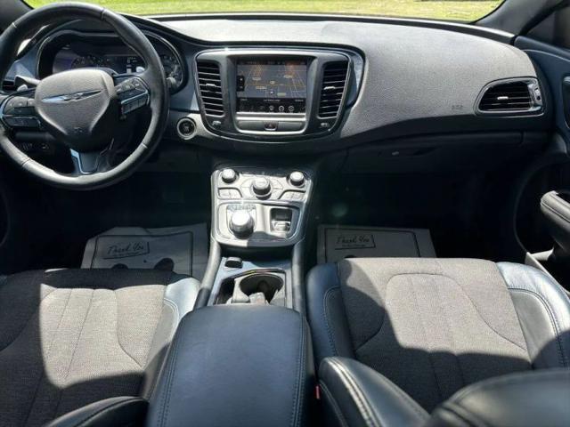 2016 Chrysler 200 S