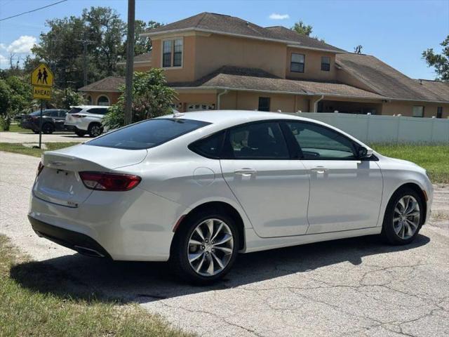 2016 Chrysler 200 S