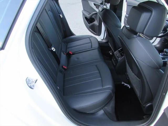 2023 Audi A4 Premium Plus 45 TFSI S line quattro S tronic