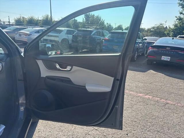 2023 Hyundai Kona EV SE