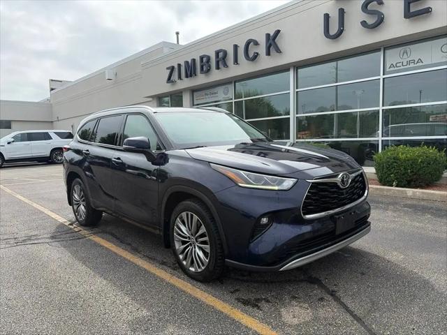 2020 Toyota Highlander Platinum for sale in Middleton, WI