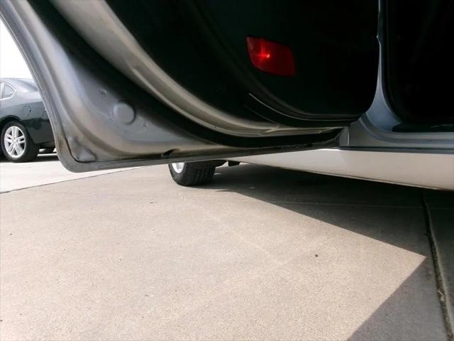 2004 Hyundai XG350 Base