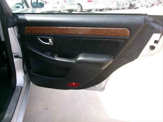2004 Hyundai XG350 Base