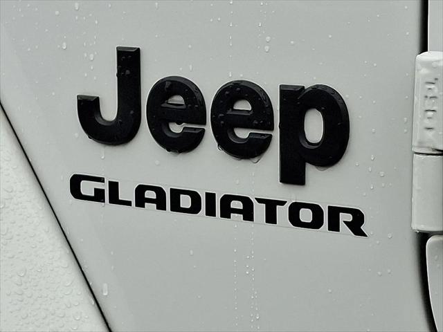 2022 Jeep Gladiator Sport