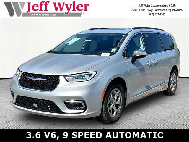 2023 Chrysler Pacifica Limited for sale in Lawrenceburg, IN