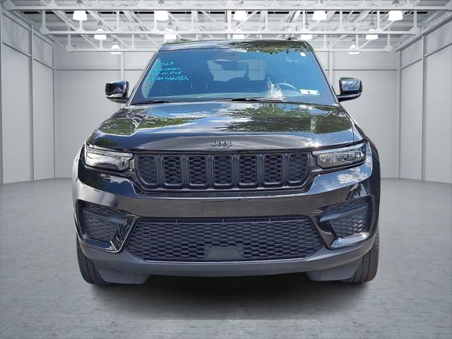 2023 Jeep Grand Cherokee Altitude 4x4 2023 Jeep Grand Cherokee Altitude 4x4