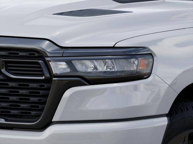 2026 Ram 1500 Express Crew Cab 4x4 5'7" Box