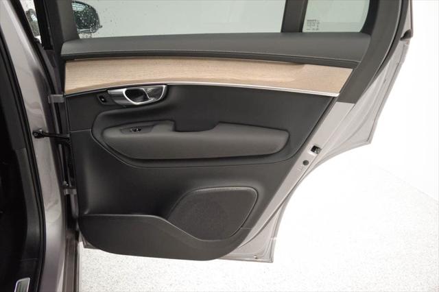2026 Volvo XC90 Plus, B6 AWD Gas mild hybrid, Gasoline, Bright, 7 Seats