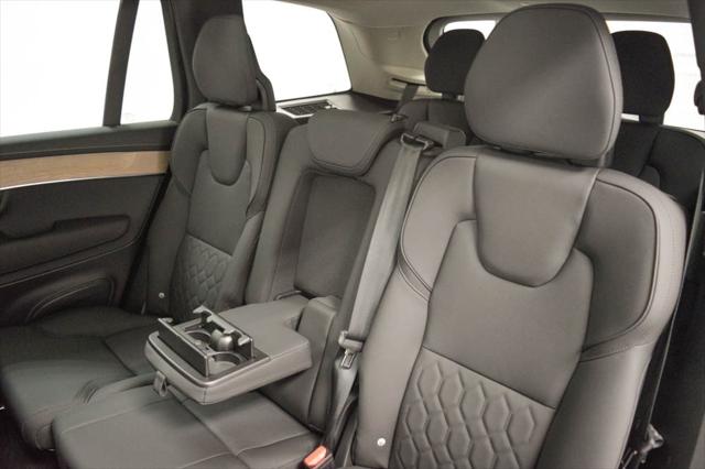 2026 Volvo XC90 Plus, B6 AWD Gas mild hybrid, Gasoline, Bright, 7 Seats