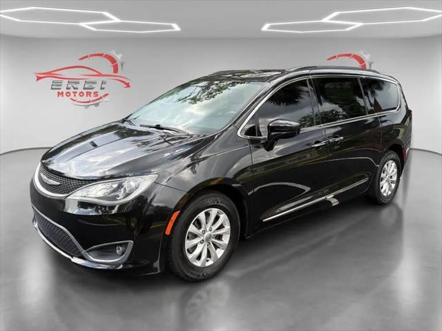 2017 Chrysler Pacifica Touring-L for sale in Jacksonville, FL