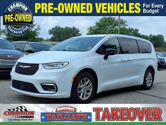 2024 Chrysler Pacifica Touring L for sale in Howell, MI