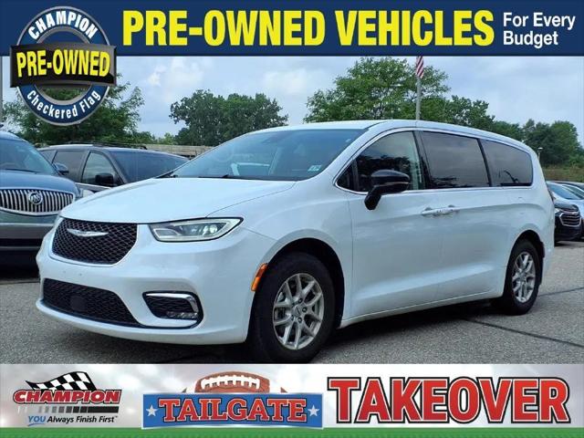 2024 Chrysler Pacifica Touring L for sale in Howell, MI