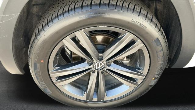 2021 Volkswagen Atlas 3.6L V6 SE w/Technology R-Line