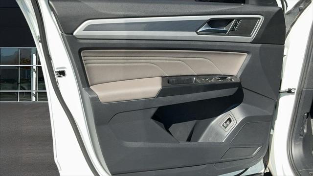 2021 Volkswagen Atlas 3.6L V6 SE w/Technology R-Line