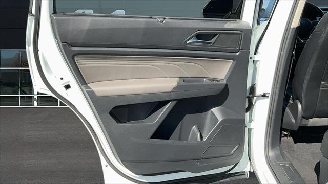 2021 Volkswagen Atlas 3.6L V6 SE w/Technology R-Line