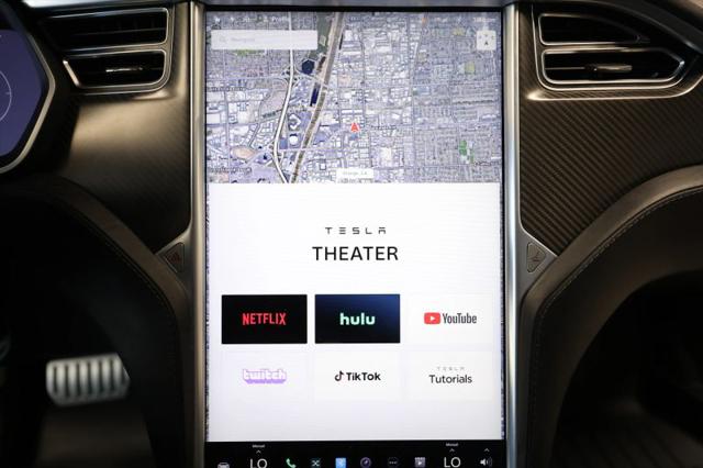 2015 Tesla Model S P85D