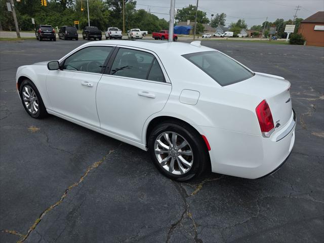 2017 Chrysler 300 Limited AWD
