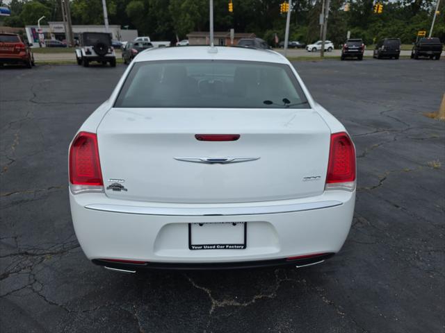 2017 Chrysler 300 Limited AWD