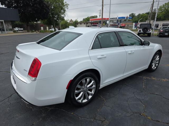 2017 Chrysler 300 Limited AWD