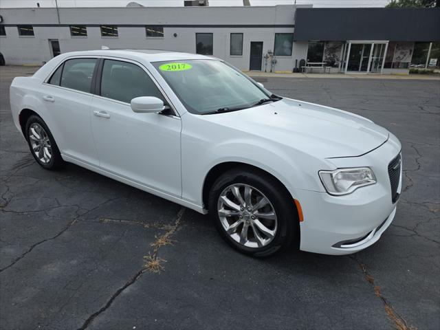 2017 Chrysler 300 Limited AWD