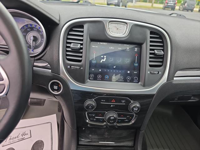2017 Chrysler 300 Limited AWD