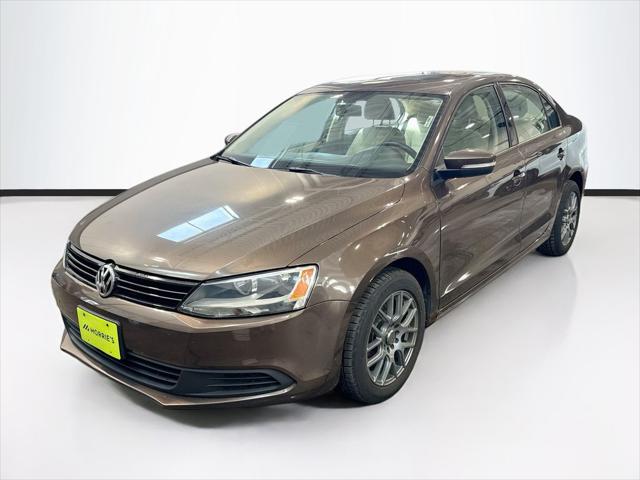 2011 Volkswagen Jetta 2.5L SE for sale in La Crosse, WI