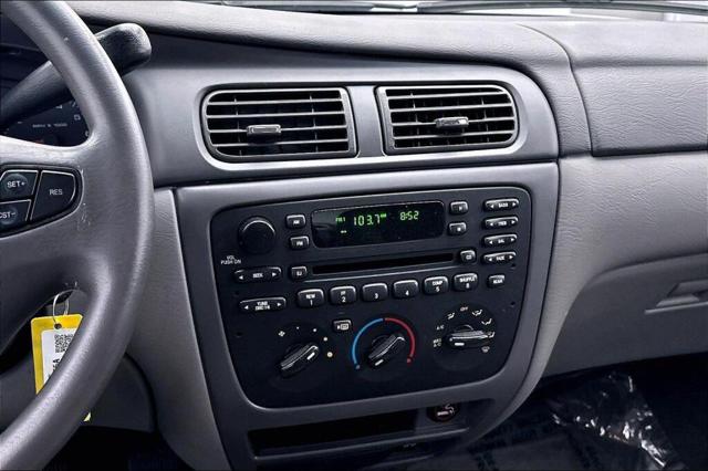 2003 Ford Taurus 4dr Sdn SES Standard