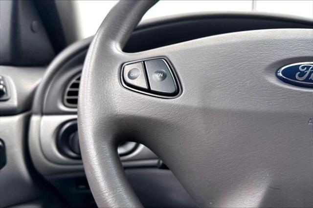 2003 Ford Taurus 4dr Sdn SES Standard