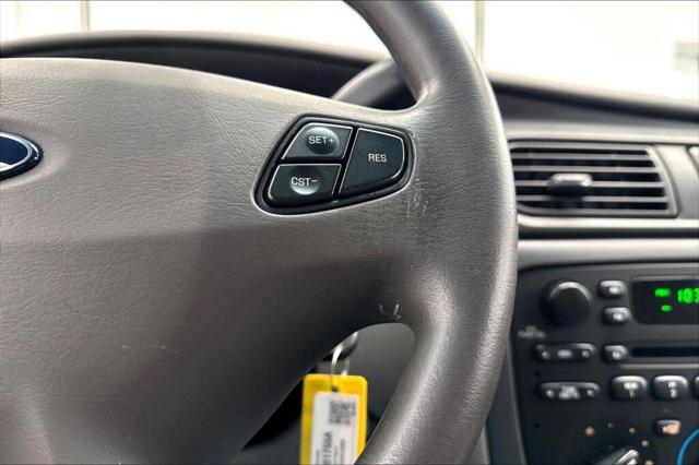2003 Ford Taurus 4dr Sdn SES Standard