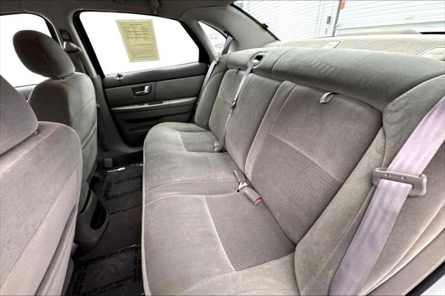 2003 Ford Taurus 4dr Sdn SES Standard