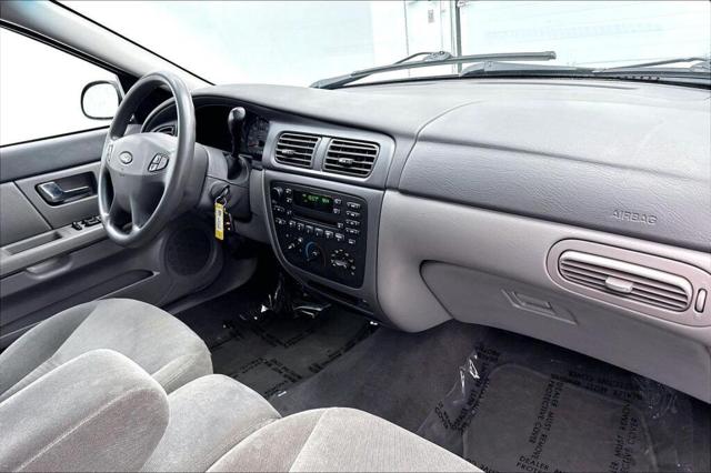 2003 Ford Taurus 4dr Sdn SES Standard