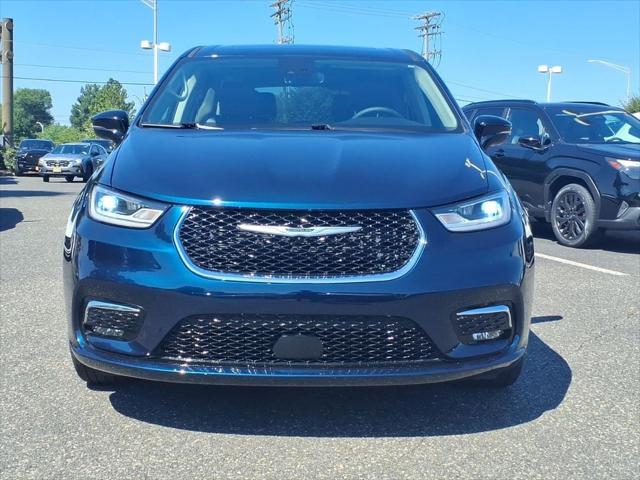 2024 Chrysler Pacifica Limited AWD
