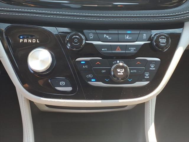 2024 Chrysler Pacifica Limited AWD