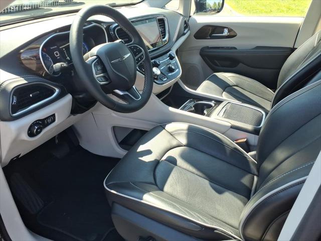 2024 Chrysler Pacifica Limited AWD