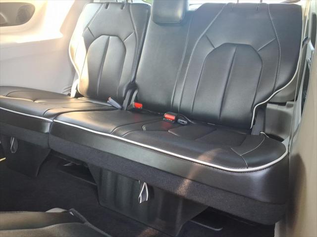 2024 Chrysler Pacifica Limited AWD