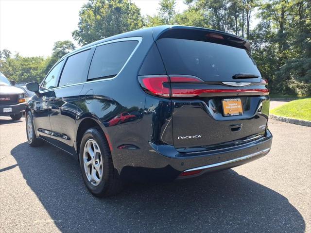2024 Chrysler Pacifica Limited AWD
