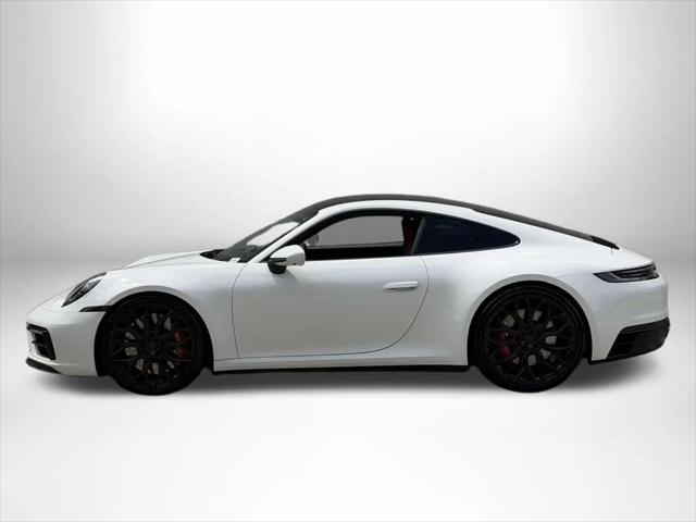 2022 Porsche 911 Carrera 4 GTS