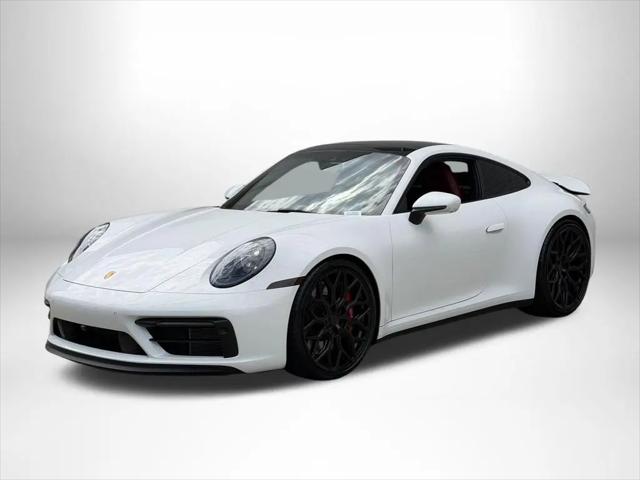 2022 Porsche 911 Carrera 4 GTS