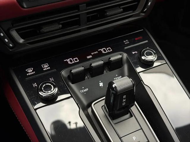 2022 Porsche 911 Carrera 4 GTS