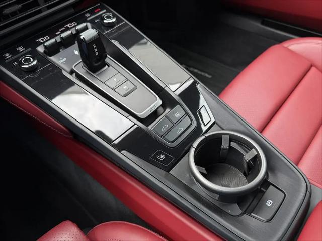 2022 Porsche 911 Carrera 4 GTS