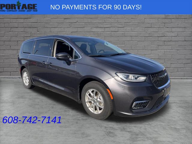 2023 Chrysler Pacifica Touring L for sale in Portage, WI