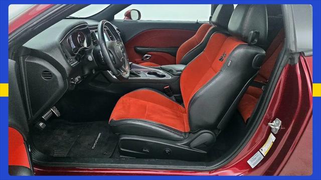 2017 Dodge Challenger 392 Hemi Scat Pack Shaker